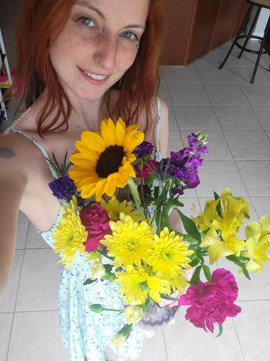 BraisleeAdams on Twitter "Thank you Shift for buying me flowers 🥰 the