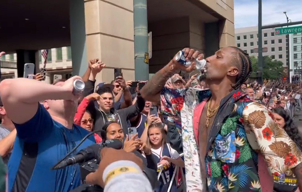 Nuggets Guard Kentavious Caldwell-Pope Chugs Beer With Fan, Does Stone Cold Steve Austin Beer Smash At Championship Parade bit.ly/45YYZym