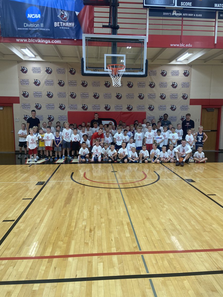 Vikings Men's Basketball tweet media