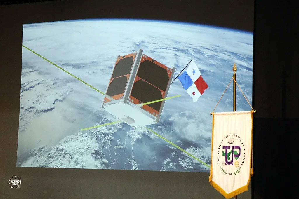 utppanama's tweet photo. Se dio el lanzamiento del proyecto "CubeSat Panamá", la UTP, en conjunto con la @senacyt, han unido fuerza con el @iila_org y Uni. de @SapienzaRoma, colaboran para la realización del Ier satélite panameño. 🇵🇦🤝🇮🇹
Este 🛰 se espera que esté en órbita en 2025.
#utppanama https://t.co/D0KAbxVuBA
