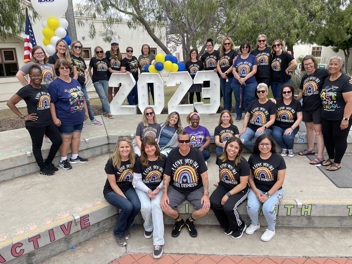 That’s a wrap on the 22-23 school year! These educators I work with are top notch! <a href="/Nichols_Navig/">Nichols Navigators</a> @OsideUSD #DestinationOside #SchoolsOutForSummer