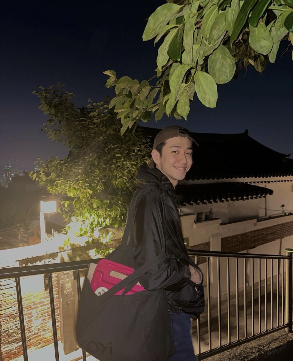 dolgolaeui's tweet photo. Nam Yoon Su #namyoonsu #namyoonsoo #남윤수 #oppa #thekingsaffection  #beyondevil #todayswebtoon #birthcarecenter #extracurricular #notarobot #wantmore19  Please also follow Yoon Su’s official Instagram account - nam_yoonsu https://t.co/zTam32IALv