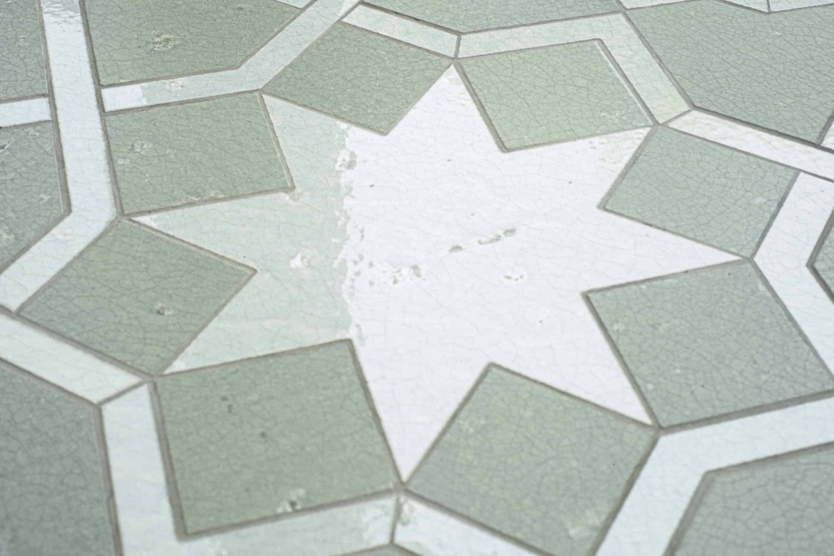 Geometric with stars...you know it's <a href="/psschatz/">Paul Schatz</a> 😉 #geometric #tile #design