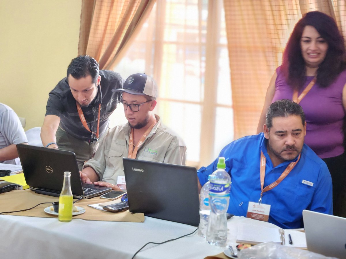 HubOccidenteHND's tweet photo. #AgriLACResiliente continúa fortaleciendo capacidades en el uso de herramientas digitales e-Agrology a nivel de múltiples organizaciones miembros del Hub. @BiovIntCIAT_esp @CIMMYTesp @deissymb @bramaccimmyt @JulianCIAT @diegobando https://t.co/gQ3u1VeRlQ