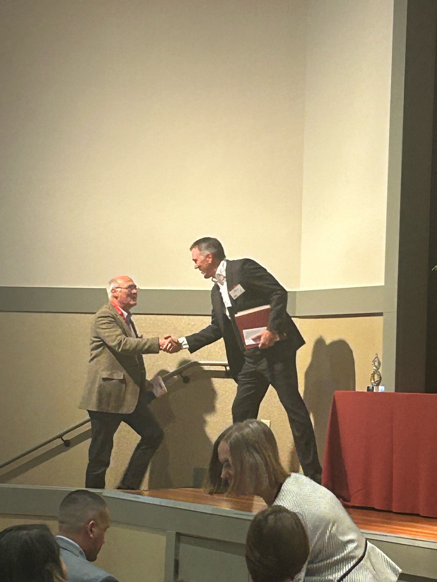 Capacity4Change's tweet photo. Lifetime Achievement Award.
#heartofsonoma #cvnl https://t.co/0EzO7Py0KM