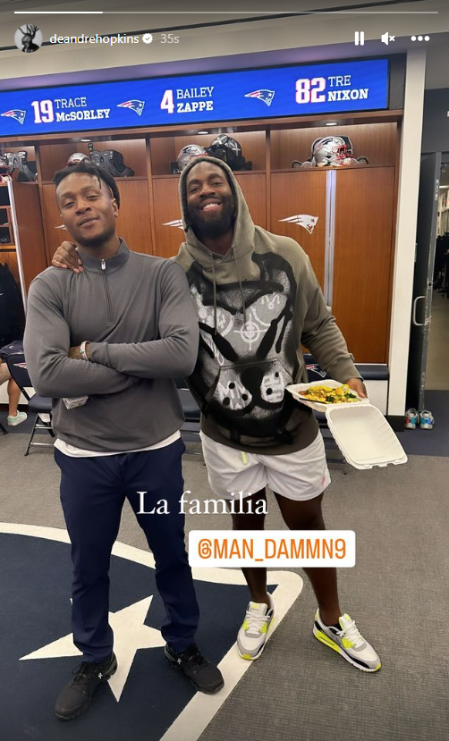 NFL_DovKleiman's tweet image. Update: DeAndre Hopkins just posted a picture from his #Patriots visit on Instagram.

With @man_dammn