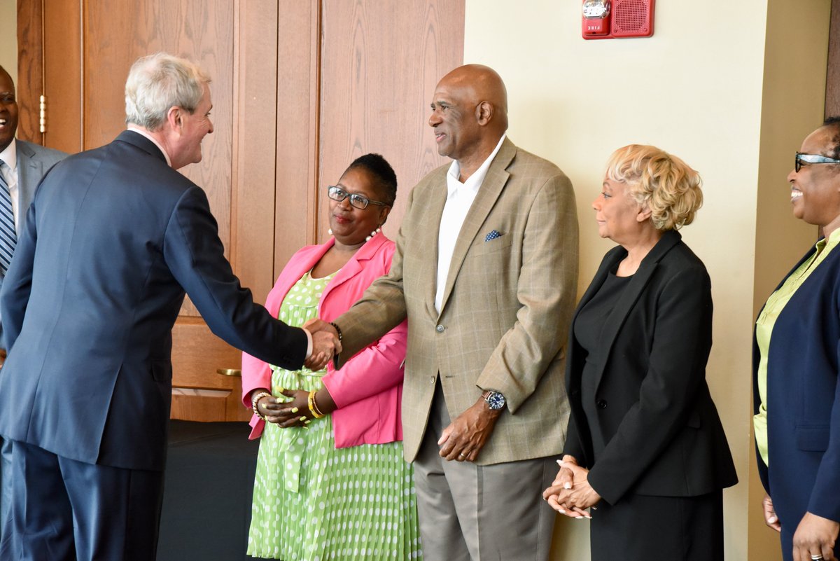 NJDCA's tweet photo. .@GovMurphy &amp; @NJDCA Chief of Staff Kimberly Holmes spoke at the @AACCNJ 2023 Juneteenth Black Business Expo, themed "A Legacy of Excellence" held at @montclairstateu. 👏🏾 https://t.co/8JmpdZqT32