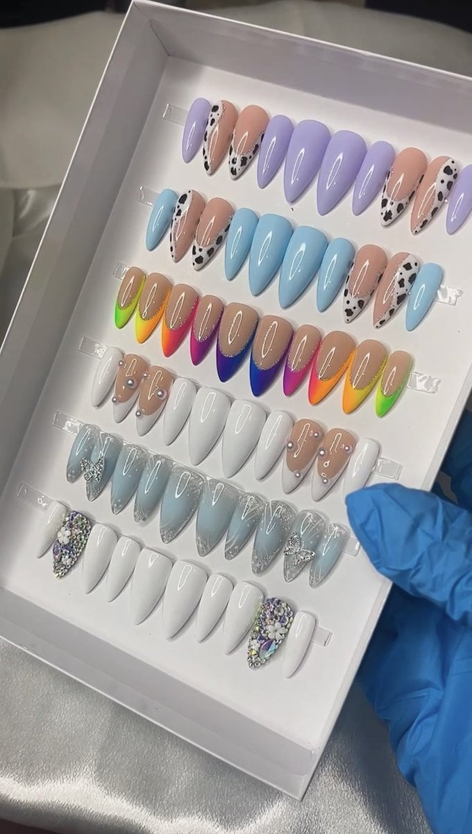 xoadf's tweet photo. Support an lgbtq+ owned business for pride month 🌈✨

https://t.co/yvTP7IRJcA https://t.co/GMGE8PDyub