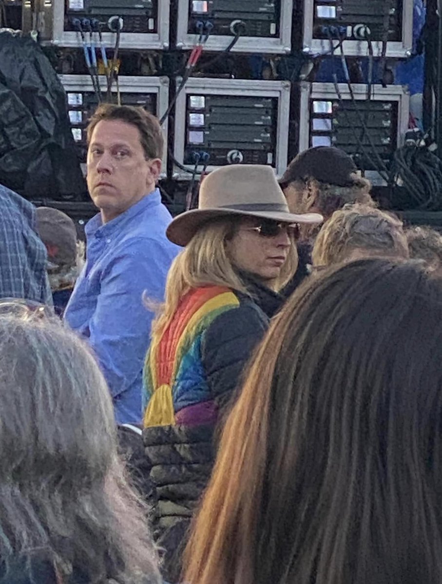 drbruceroy's tweet photo. Thank you Joni Mitchell. You are an amazing artist and philosopher. Appreciate you sharing it with us all these years. I hope the attendance of your 25,000 most avid fans, including Lady Gaga, touched you the way you have touched us. https://t.co/agjeMBSuAP