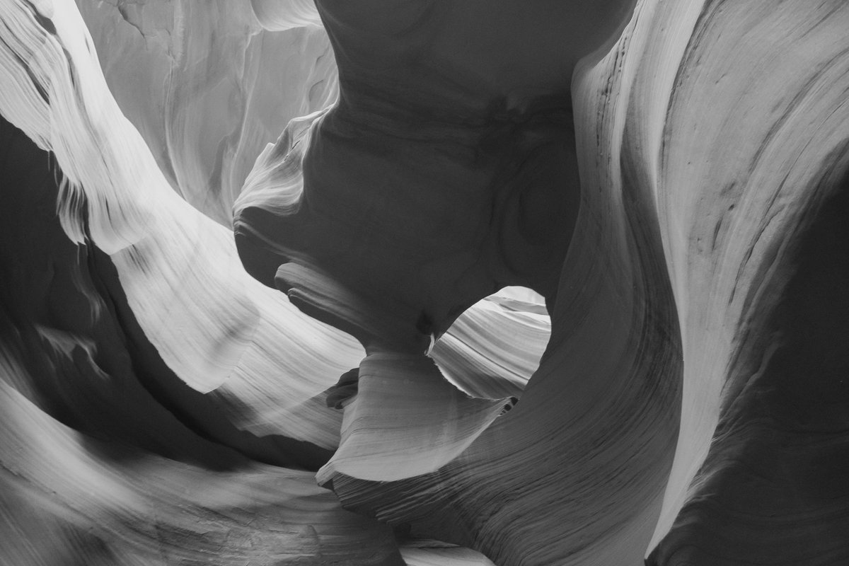 adventuresofkel's tweet photo. 'The desert's an old dream of the sea.'-H. Ringland

A new blog post about returning to an old favorite. 

https://t.co/5QrfPrEPyv

#optoutside #lowerantelopecanyon #navajonation #pagearizona https://t.co/YWlpWdsOPD