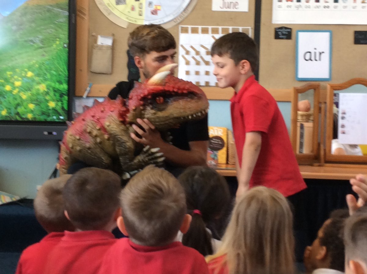 MrsRPye's tweet photo. We have had a VERY exciting day today in EYFS.  Dinosaurs have visited our school! @RedscopeSchool https://t.co/87skV85Wdo