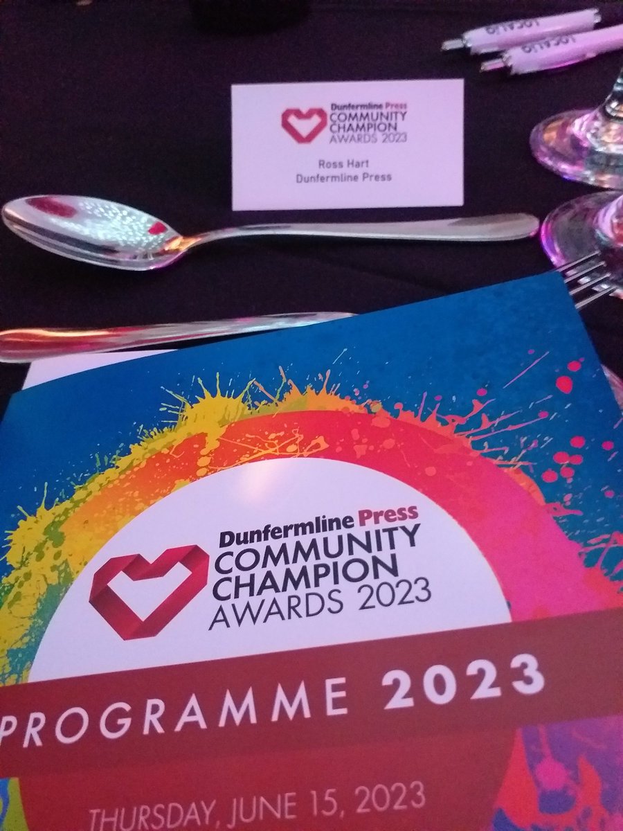 RossH_DP's tweet photo. A privilege to be asked to present this award at the @dunfermlinep #DunfCommChamps. An uplifting event celebrating incredible people and achievements. The sporting talent and volunteers we have are outstanding. Proud to report on them for 10 years and counting. #WestFife #Sport https://t.co/kBfe7Wt3FO