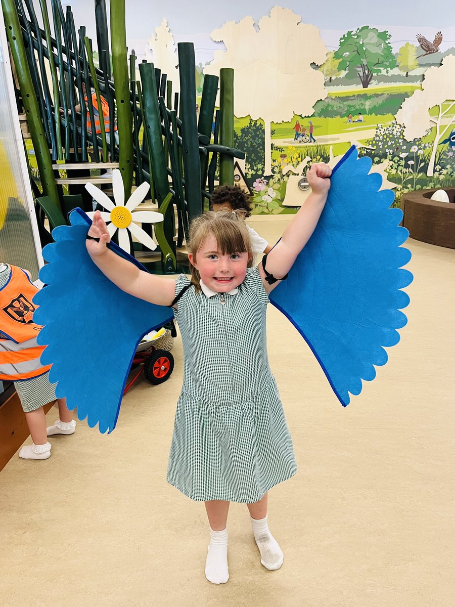 sjvblackpool's tweet photo. Got to love a bit of dress up and role-play 🦜 🦊 🐌 #SJVRDH https://t.co/Ec8eLenJDW