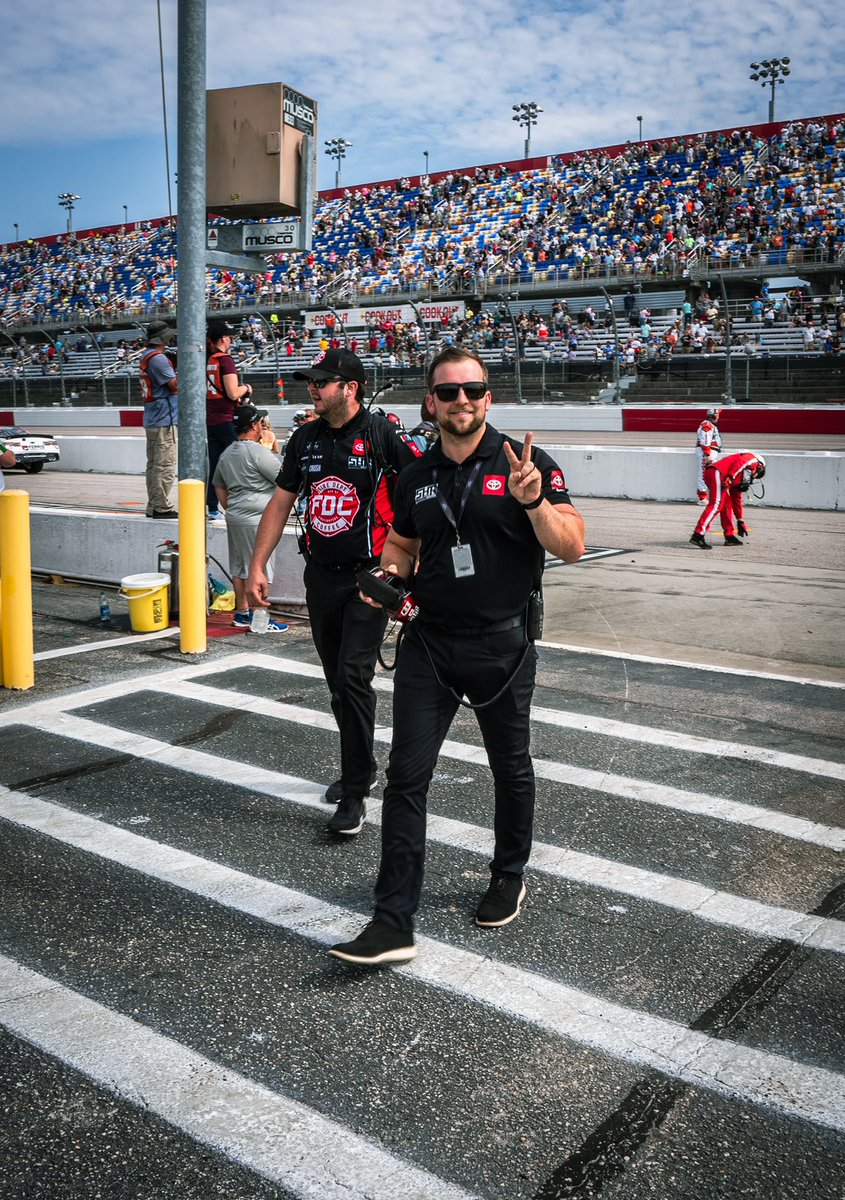 Walking into another off-weekend (and @SamHunt22’s 30s) like ✌️

Happy early birthday, boss!

#TeamToyota | #LetsGoPlaces