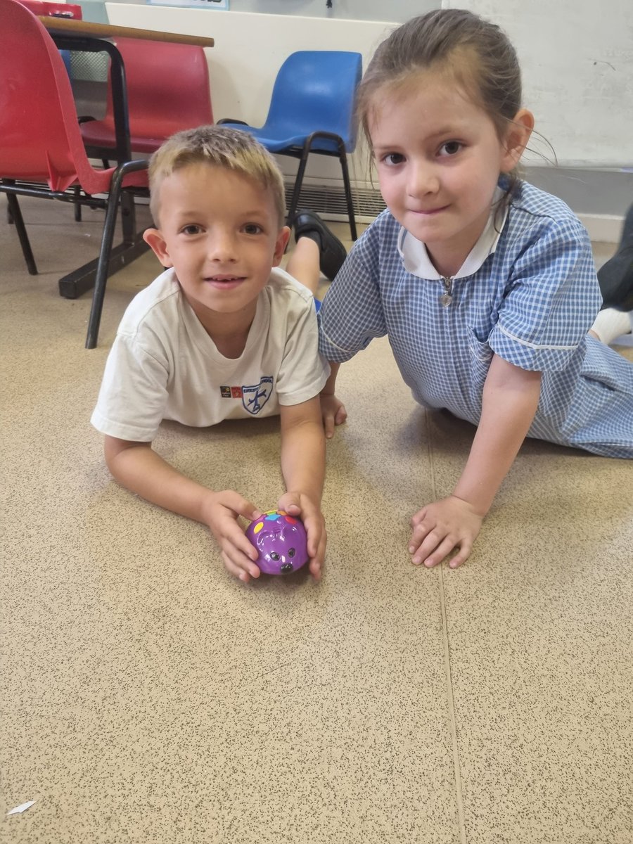 KCEclasses123's tweet photo. In Maths, we have been learning all about position and direction. Class 1 have explored this further, along with coding, by giving programmable mice directional instructions. What great fun we have had π! #KCEMaths #KCEComputing https://t.co/SFvWo5tGYe