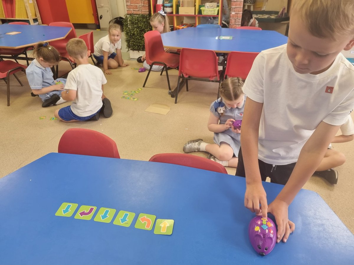 KCEclasses123's tweet photo. In Maths, we have been learning all about position and direction. Class 1 have explored this further, along with coding, by giving programmable mice directional instructions. What great fun we have had π! #KCEMaths #KCEComputing https://t.co/SFvWo5tGYe