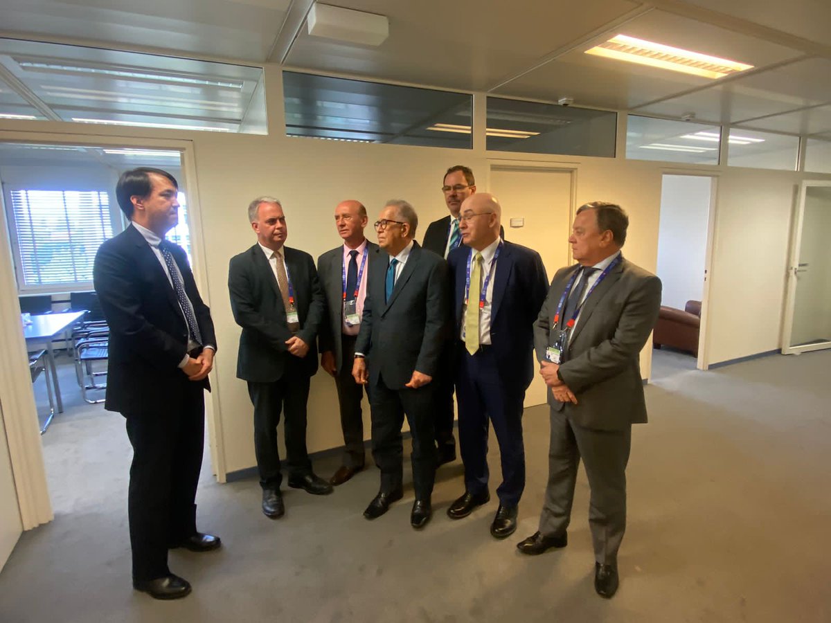 fecomercioto's tweet photo. Durante a missão em Genebra, a comitiva que representa a classe patronal, coordenada pelo @SistemaCNC , e seu presidente José @jose_tadros, foi recebida na Organização Mundial do Comércio (OMC) pelo secretário da missão permanente do Brasil junto à OMC, Eduardo Kosmiskas. https://t.co/Nm6rpC5J2O