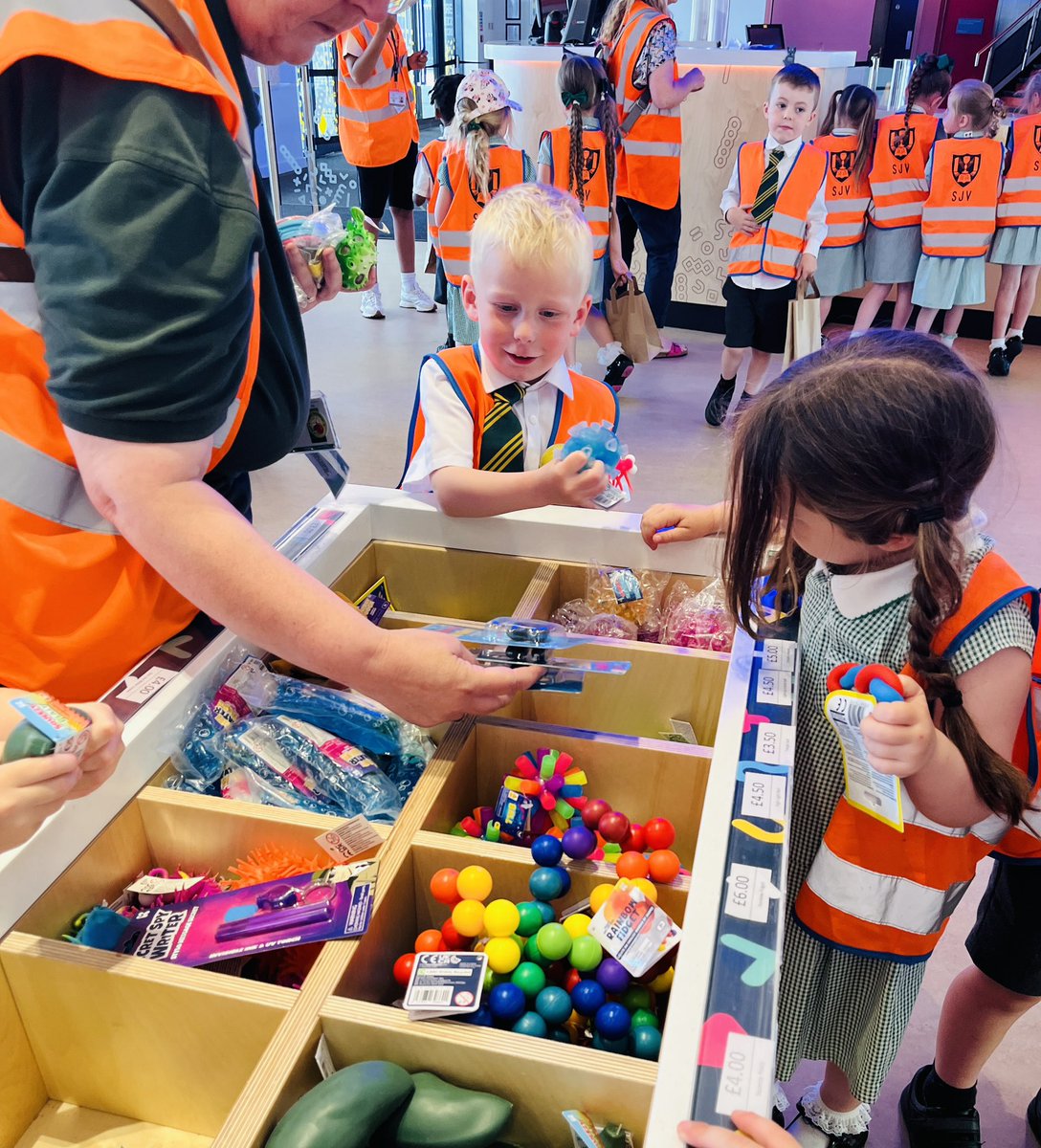 sjvblackpool's tweet photo. Dressing up, role play and FUN!!!! 🎉What a great day we’ve had! And it wouldn’t be a school trip without a trip to the gift shop 🧸💎🧩#SJVRDH https://t.co/6wXUSAIKFV