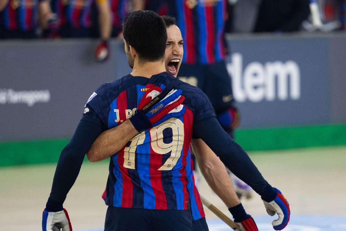 👏👏 

😍 <a href="/pauetibargallo8/">Pau Bargalló</a> i <a href="/joao9rodrigues/">joao9rodrigues</a> s’han convertit en els primers jugadors de la història del Barça que marquen en tots els partits d’un play-off! 

17 i 12 gols en només 8 partits!!!!

💪 ESPECTACULAR!!!!!

💙❤️