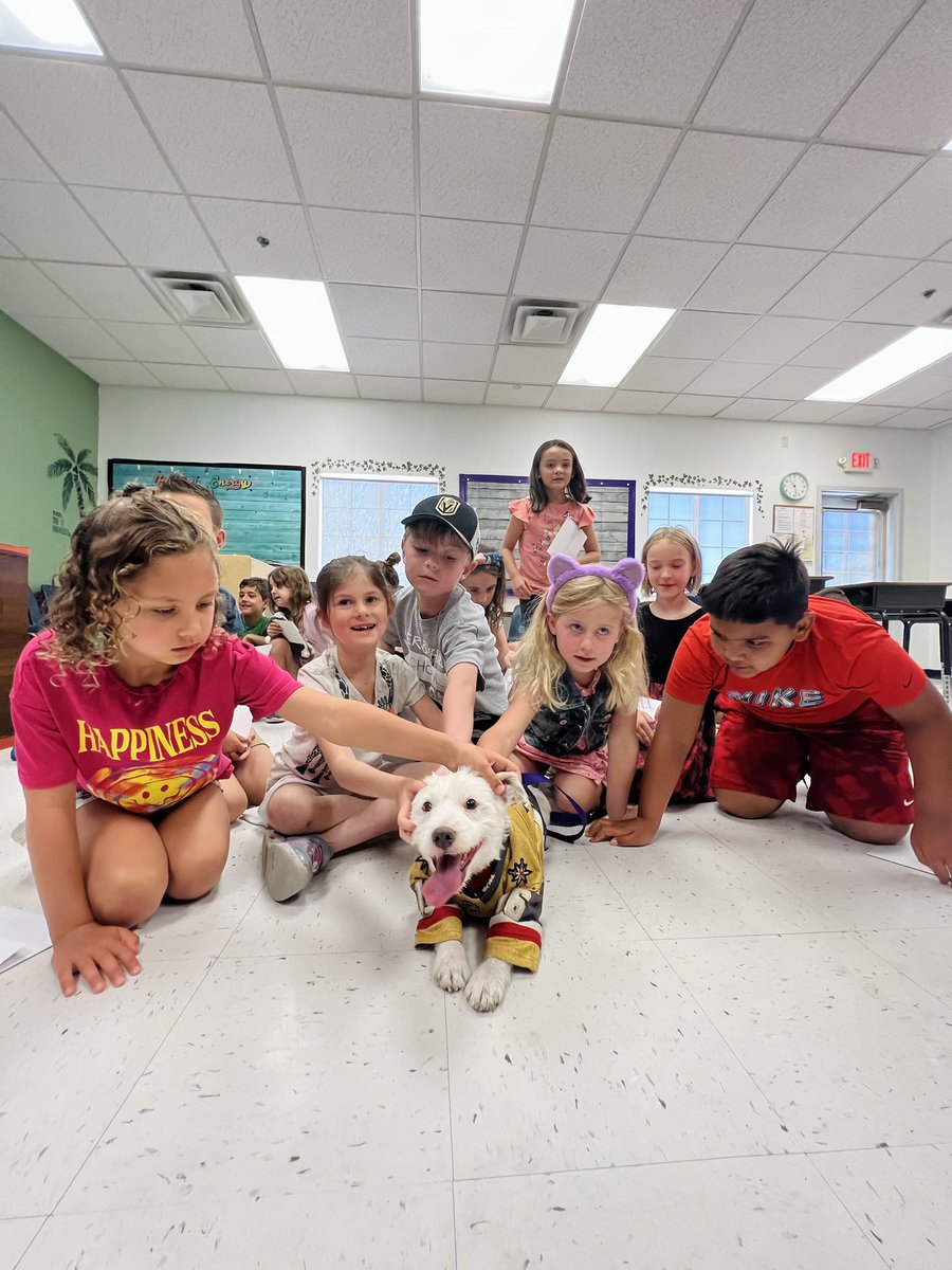 MHSSummerlin's tweet photo. 🏫🏒🏆What an EPIC moment at Merryhill Elementary School Summerlin! @DekeHenriFurry graced us with his presence and led us in the #GoKnightsGo chant! WE ARE SO PROUD OF OUR #LASVEGAS TEAM! Thank you Deke for igniting our #MerryhillPride! #STANLEYCUP! 🔥✨👏 #VegasBorn #KnightUp https://t.co/xRnEv2EcQu