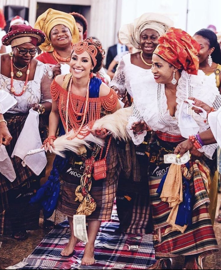 This photo makes us so happy 😍
Our Igbo men are steadily stealing hearts both home and away.
We love to see it !
#IgboAmaka #igbankwu #IgboCulture