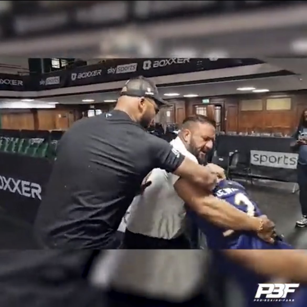 raks_story's tweet photo. Talk is Tweet 🎙️ tonight @ 10:15pm
Talking Points 🗣️
Frazer Clarke v Prince Patel 👀
Opetaia v Riakporhe?
CBS v Masternak?
Lopez Taylor Post fight
Crawford v Spence
#TalkIsTweet https://t.co/VMBBrjSHEQ