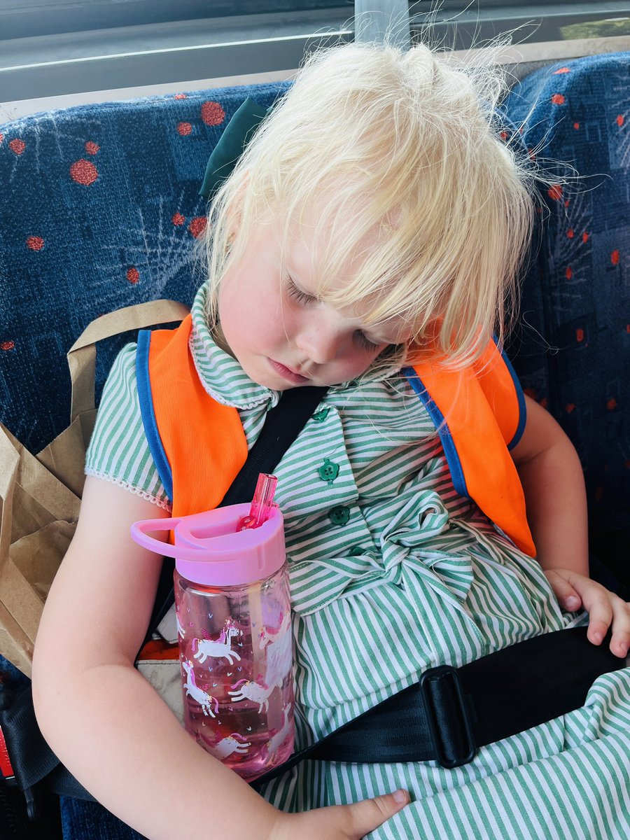 sjvblackpool's tweet photo. Tell me you’ve had a good day without telling me you’ve had a good day… 💤 #SJVRDH We slept all the way home from Liverpool 🚌 #SJVRDH https://t.co/b2ZH9OtxFM