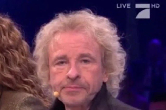 __philphil__'s tweet photo. Wenn die Scorpions gleich noch ne Saalwette machen #gntm https://t.co/kuVZYGx7S9