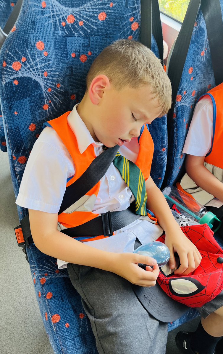 sjvblackpool's tweet photo. Tell me you’ve had a good day without telling me you’ve had a good day… 💤 #SJVRDH We slept all the way home from Liverpool 🚌 #SJVRDH https://t.co/UMXWxnVqbb