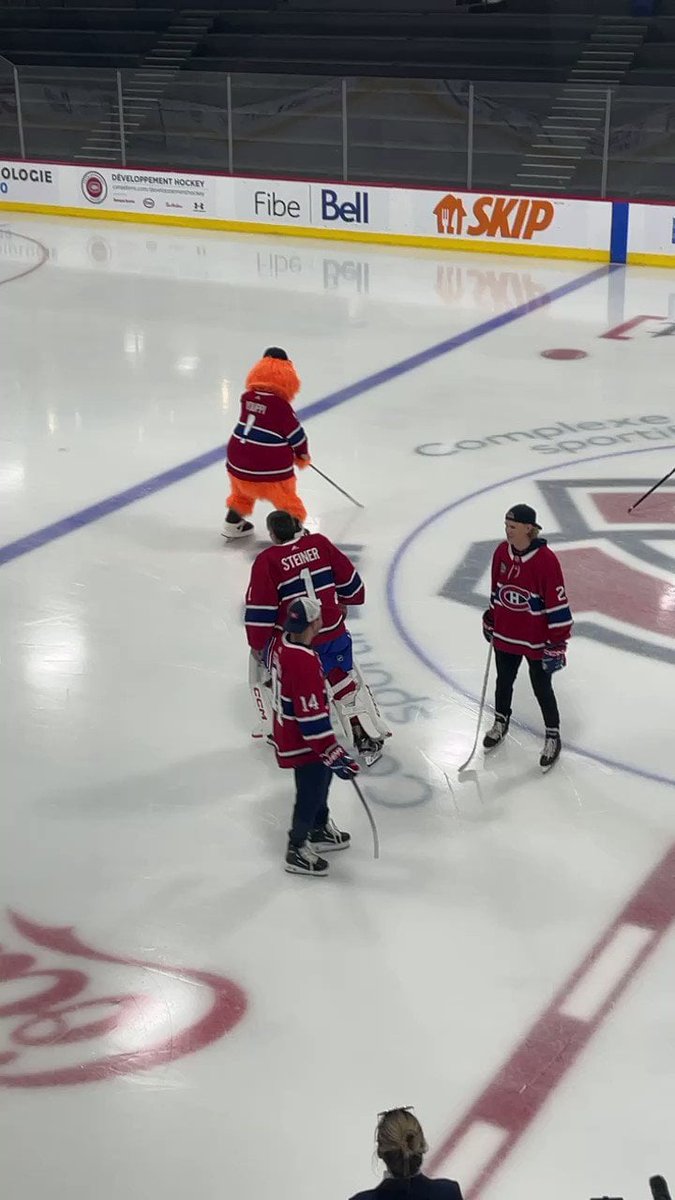 Nick and Kaiden on the ice with F1 engineer Guenther Steiner 
 
rawchili.com/2931552/
 
#Canadiens #CanadiensDeMontréal #Hockey #IceHockey #Montreal #MontrealCanadiens #NationalHockeyLeague #NHL #NHLEasternConference #NHLEasternConferenceAtlanticDivision #Quebec