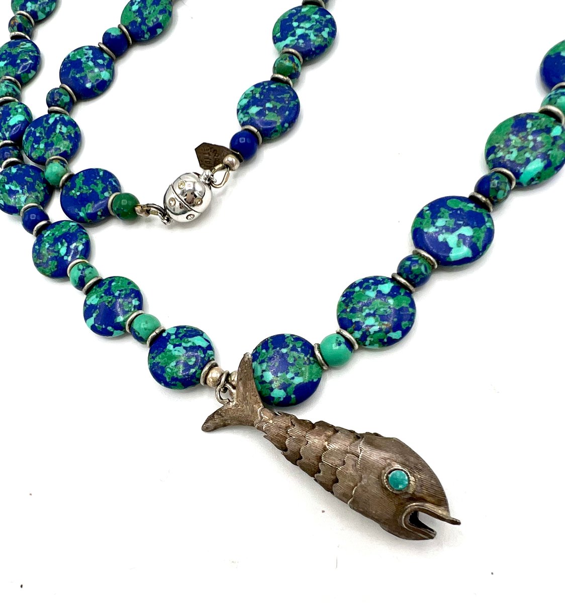 vintagobsession's tweet photo. Excited to share the latest addition to my #etsy shop: Articulated Fish Pendant Necklace, Azurite Beads with Sterling, 925 Taxco Mexico, 23 Inch Azurite, Vintage Gift for Woman https://t.co/Cr2OS2d4nI #green #no #women #stone #avantgarde #vintagegemstones #blue #azurit https://t.co/GHWs6ryUrn