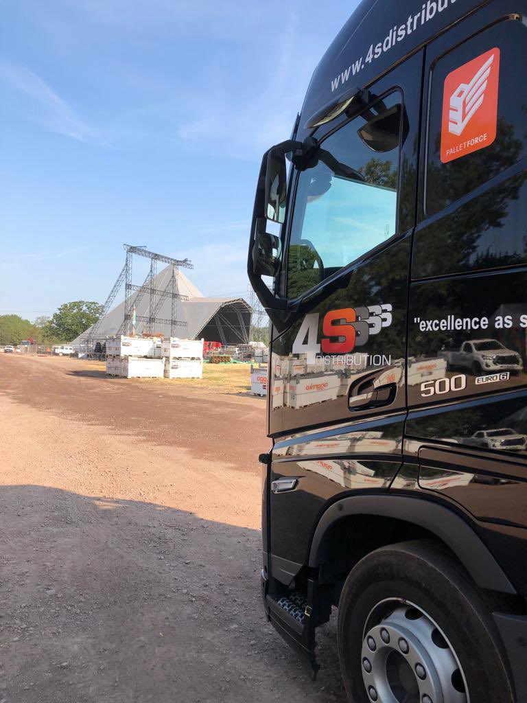 Today we delivered to the pyramid stage at Glastonbury festival!⛺️ Have an amazing weekend everyone!🎷🥂😜 #glastonbury #glastonbury2023
