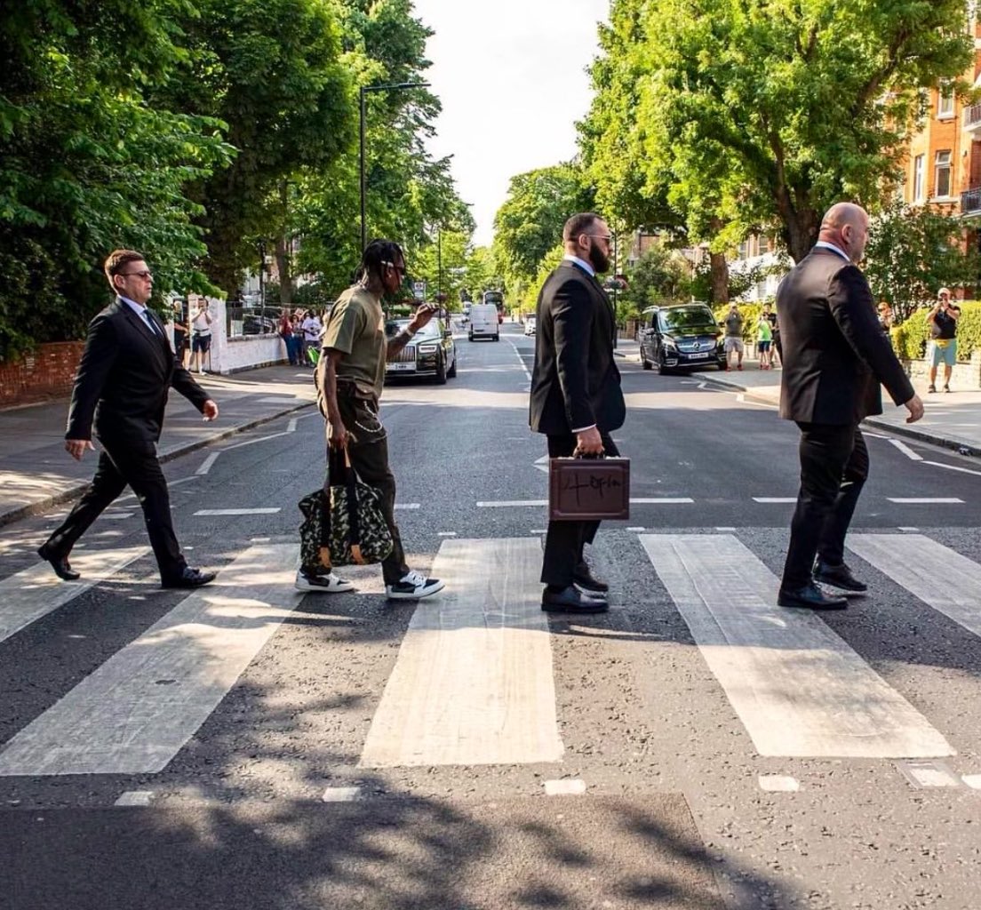THE BEATLES? 💼🔜🪐