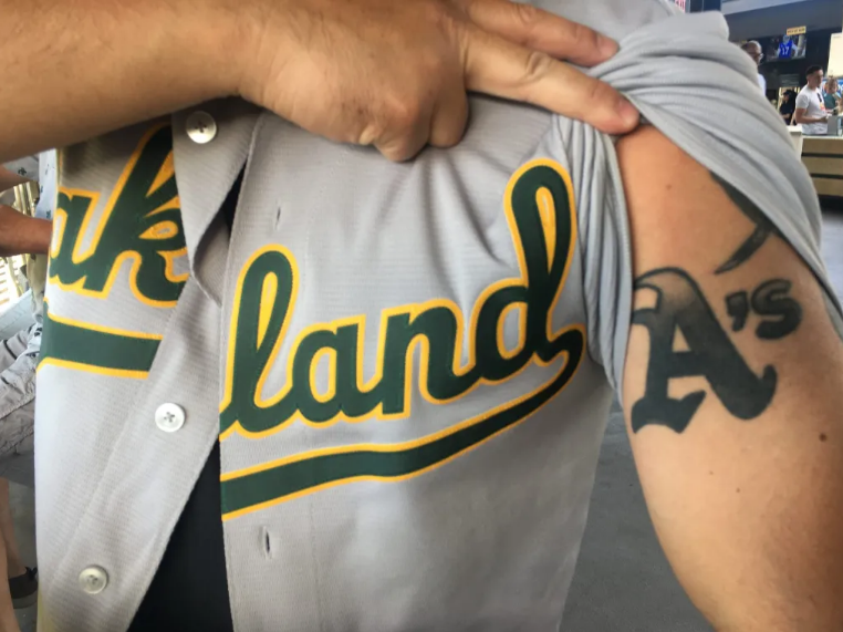 LVSportsBiz's tweet photo. Interesting to see how many people picked up on Tim Leiweke's comments at economic event that his group will not ask for public money to build NBA arena/casino/hotel project after #NevLeg approved $380 million subsidy for #Athletics ballpark on Strip. https://t.co/FJsHuAiSRU https://t.co/SfbSzO1mzA
