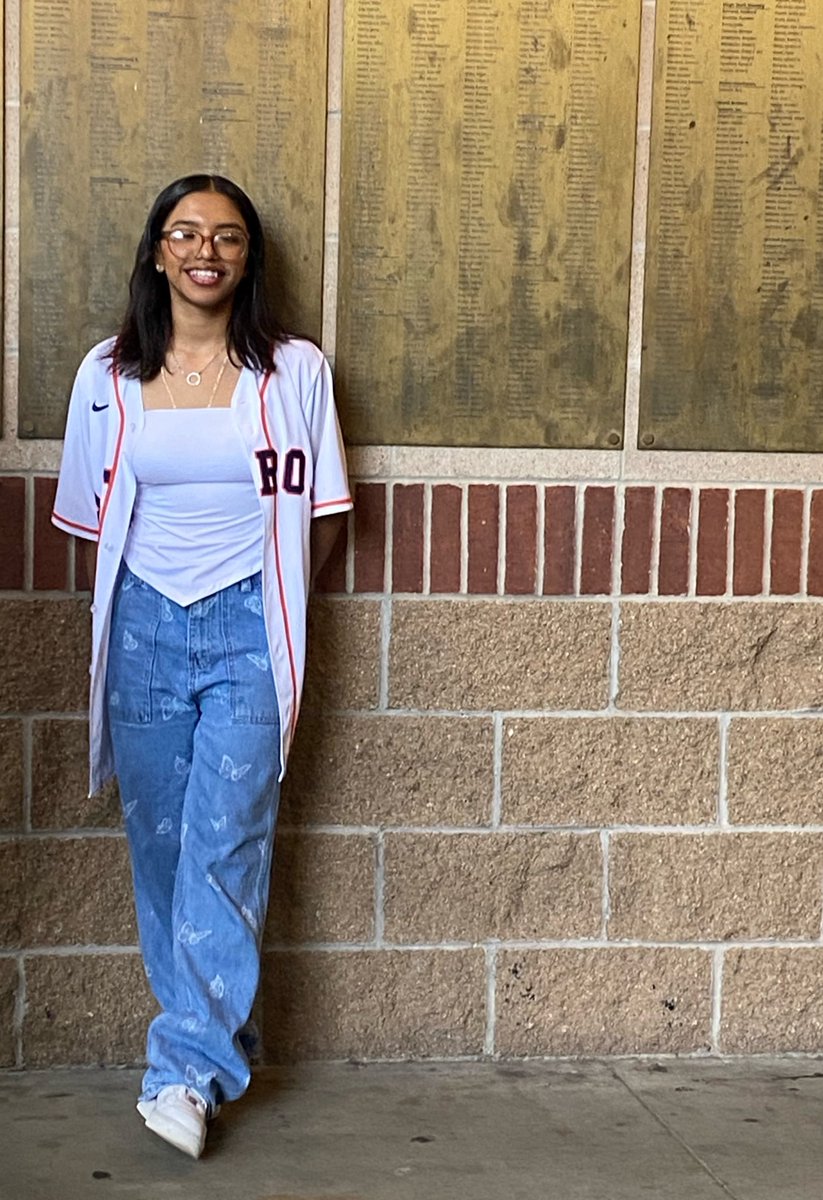 CyHopeTX's tweet photo. One of our Hope Center students, Crystal, was recognized at the @astros game yesterday for joining the Army! 

Crystal, we are so so so proud of you and wish you the absolute best of luck on your new journey! We know you are going to do great ❤️

#usarmy #astrosbaseball #cyhope https://t.co/YSKW9lpLZz