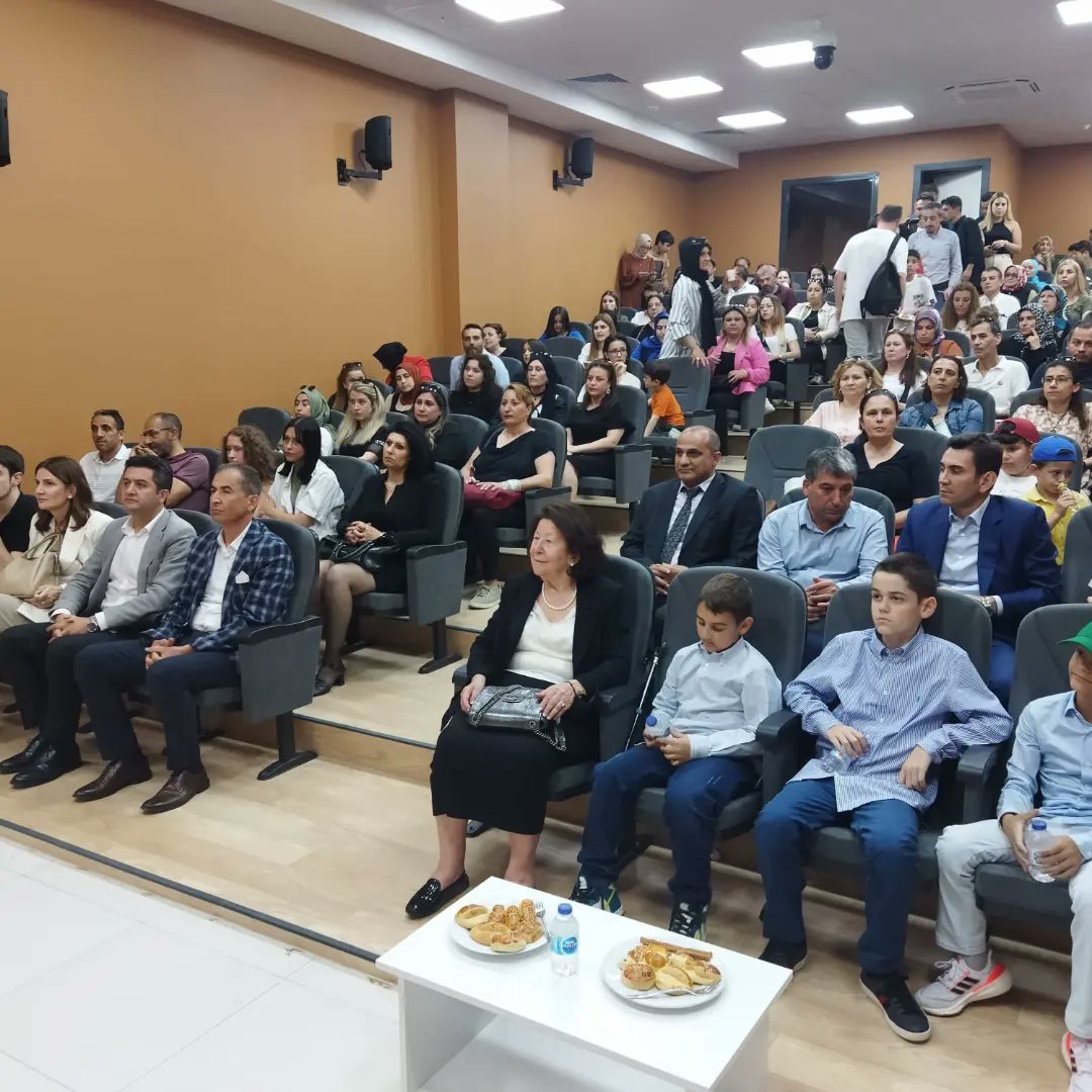 nsmtal's tweet photo. Okul müdürümüz Sayın Ahmet SEVGİN’in girişimleriyle Sarıbekir Ambalaj A.Ş. CEO‘su Sn. Kaan SARIBEKİR tarafından okulumuza “ Güler SARIBEKİR adına bir Konferans Salonu “ yaptırılmıştır....

@istanbulilmem @memleventyazici @memsilivri @ArtarZeki @AhmetSevginn https://t.co/cqhIcU0LQ0