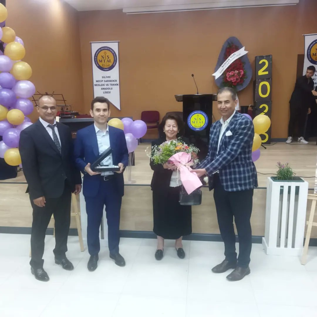 nsmtal's tweet photo. Okul müdürümüz Sayın Ahmet SEVGİN’in girişimleriyle Sarıbekir Ambalaj A.Ş. CEO‘su Sn. Kaan SARIBEKİR tarafından okulumuza “ Güler SARIBEKİR adına bir Konferans Salonu “ yaptırılmıştır....

@istanbulilmem @memleventyazici @memsilivri @ArtarZeki @AhmetSevginn https://t.co/cqhIcU0LQ0