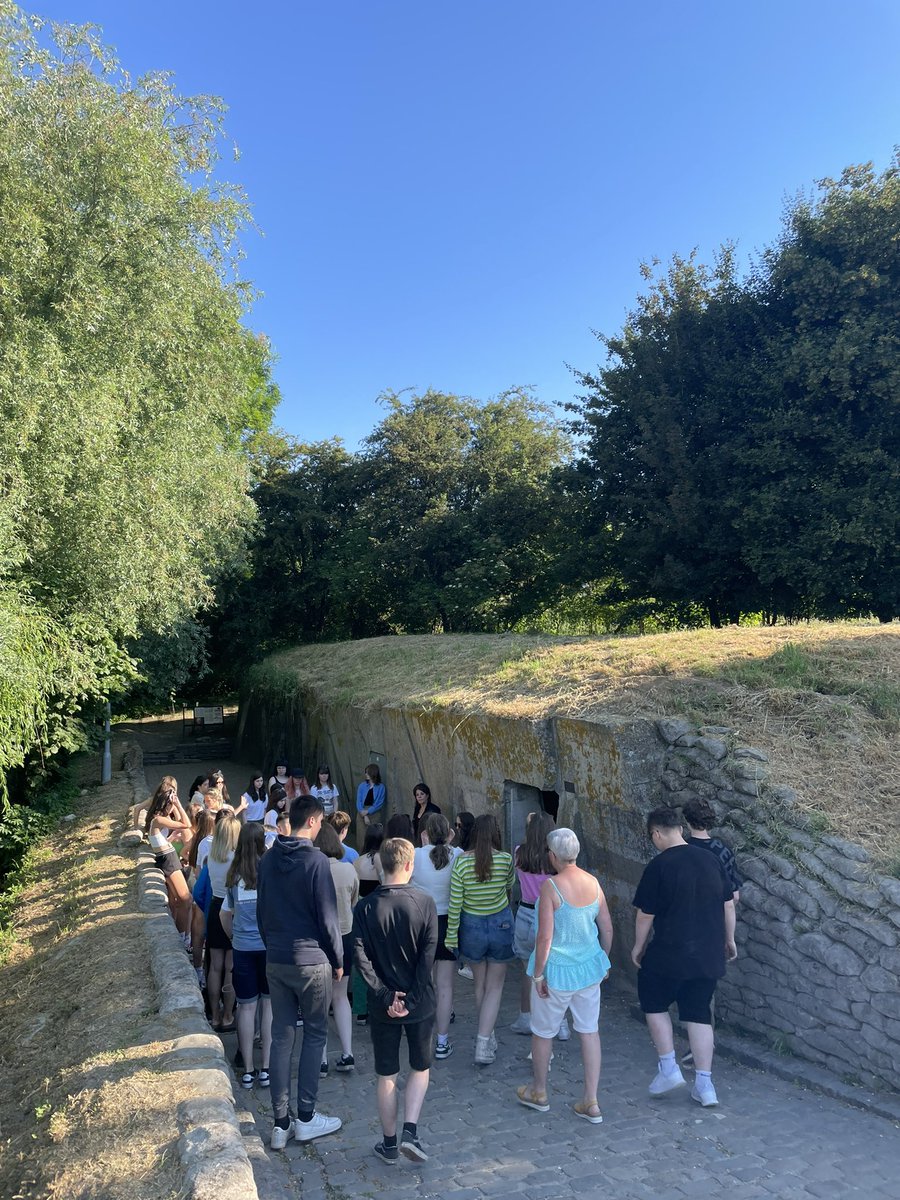 AHSSocSubs's tweet photo. Day 3: Our final day for the 10th Arbroath Pals Battalion. 

First to Essex Farm, then Vancouver Corner to pay our respects to the brave Canadians who faced gas attacks. 

Poelkapelle Cemetery was next, where we each honoured an unknown soldier with a poppy. A somber moment 1/2 https://t.co/nj5WrmsU39