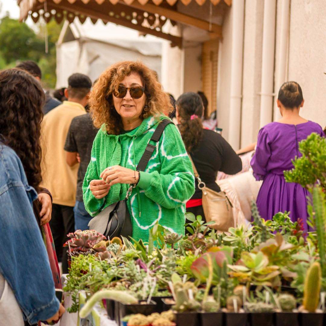 TurismoJesusMar's tweet photo. 🙌🎠Diversas ferias llenan de colores a la ciudad🎠🙌

El clásico de todos los findes, es el paseo de ✨ de artesanos y de emprendedores✨ 🤗, donde podés ver y comprar auténticos productos regionales.

#jesusmaria #jesusmariaestacerca #turismo #feria #cultura #turismo https://t.co/0dW1q2jnqP