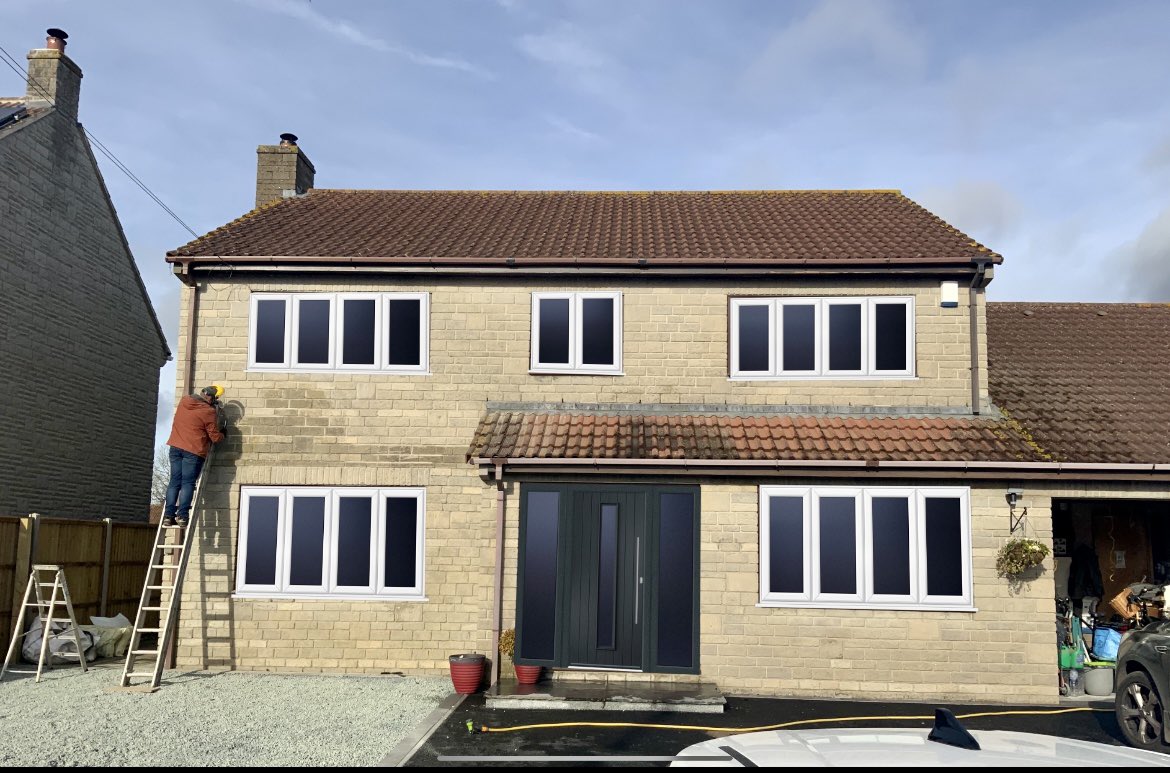 Mark Robbins Ltd tweet media