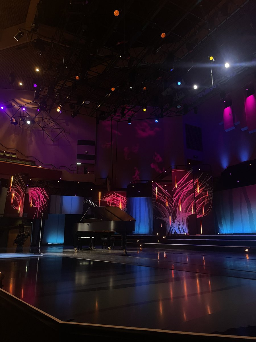 Clare_Quinn_'s tweet photo. BBC #CardiffSinger of the World 💫

Such a treat to hear all the talent in the song prize final tonight 🌟 https://t.co/4kgfuRdlnk