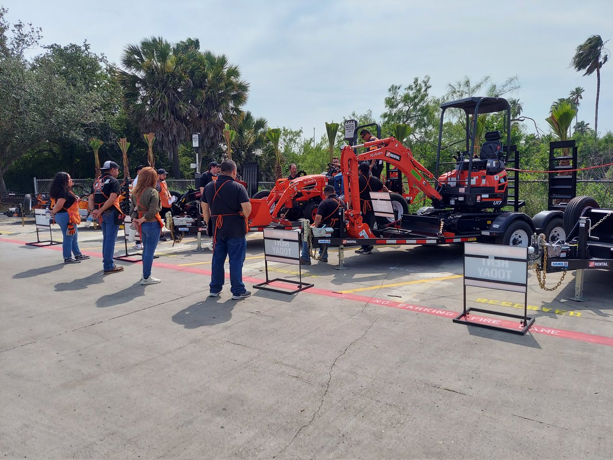 RentalHd's tweet photo. What an amazing couple of days in "The Valley" and great preparation from #6521 Brownsville! Welcome to the TRC family. Thank you to everyone who made the training a success. You definitely raised the bar for Grand Openings with the mariachi band!
@RPowersHDRental @nealmoraw https://t.co/a7ZjZPerXo
