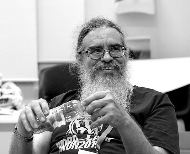 Mi primer pensamiento al recibir la noticia ha sido “<a href="/JoseLuis_Losada/">Јosé Luis Losada</a> pero como se te ocurre irte?” 
Parece absurdo y quería haber escrito algo más profundo y bonito pero esto es lo más sincero…  
Adiós compañero