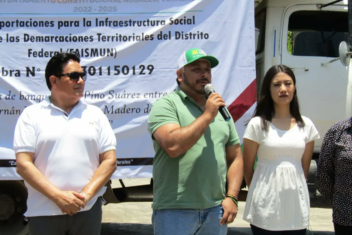 WikiOri's tweet photo. #NogalesVeracruz | “Gracias por confiar en nosotros, gracias también al cabildo por estar siempre unido, es un placer serviles”: @ErnestoTorresN 

Nota: https://t.co/VfYsv46ssQ

Síguenos en Instagram 📸👉 https://t.co/hdrtEGw5RS 

#Orizaba #OrizabaPuebloMágico #Xalapa #Veracruz https://t.co/ml7jYoitoF
