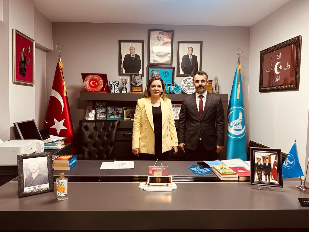 arzuerdemtc's tweet photo. 📍Küçükçekmece 

Ocak Başkanımız Ömer Faruk Yıldırım kardeşimi makamında ziyaret ettim. Birliğimiz daim olsun. https://t.co/j2LfMt4ADm
