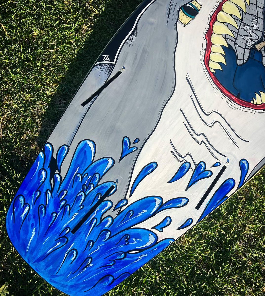 This is the coolest surfboard I've ever seen today! 🤙🔥

🧑‍🎨 @i.paintd.it

#Surfpaints #SurfpaintsForEverySurface #MakeItYourOwn #Arts #Artwork #AcrylicPens #AcrylicPaintPens #AcrylicPainting #HobbyLobby #DIYCrafts #Creativity