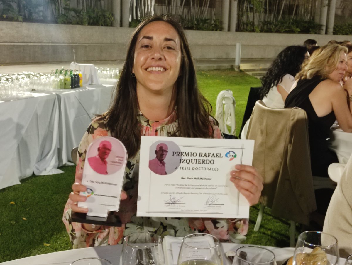 Nuestra compañera Dra. Sara Moll, investigadora postdoctoral, acaba de recibir el 🥇#Premio Rafael Izquierdo a Tesis Doctorales otorgado por el <a href="/FITransporte/">FITransporte</a> en el <a href="/CIT_2023/">CIT2023</a>. ¡Enhorabuena! 

<a href="/CaminosUPV/">Caminos UPV</a> <a href="/UPV/">Universitat Politècnica de València</a> <a href="/DACValencia/">DAC - Delegación de Alumnos Caminos UPV</a>