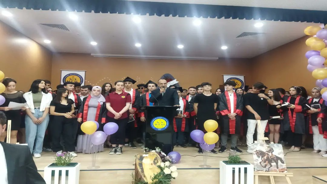 nsmtal's tweet photo. Açılış törenimizin akabinde yaptığımız mezuniyet törenimizden kareler. Okul Müdürümüz Sayın Ahmet SEVGİN’in konuşması ile başlayan programımız mezun öğrencilerimizin sahneye daveti, mezun öğrencimizin konuşması ve öğrencilerimize geçici mezuniyet belgeleri verildi. https://t.co/NymPxP41Wp
