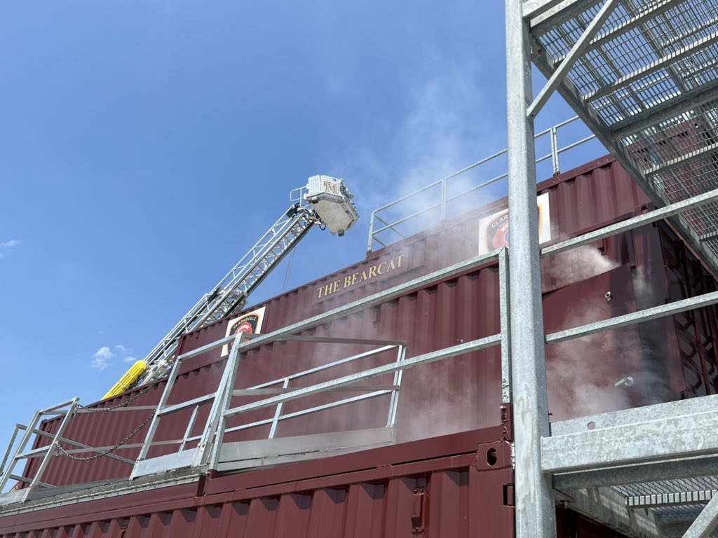 ClksFire's tweet photo. Battalion 2 got in some Aerial Rescue, Primary Search, and Fire Attack Training in “The Bearcat” today.
Great Training!
#firetraining #practicelikeyouplay https://t.co/CFMvP1UteU