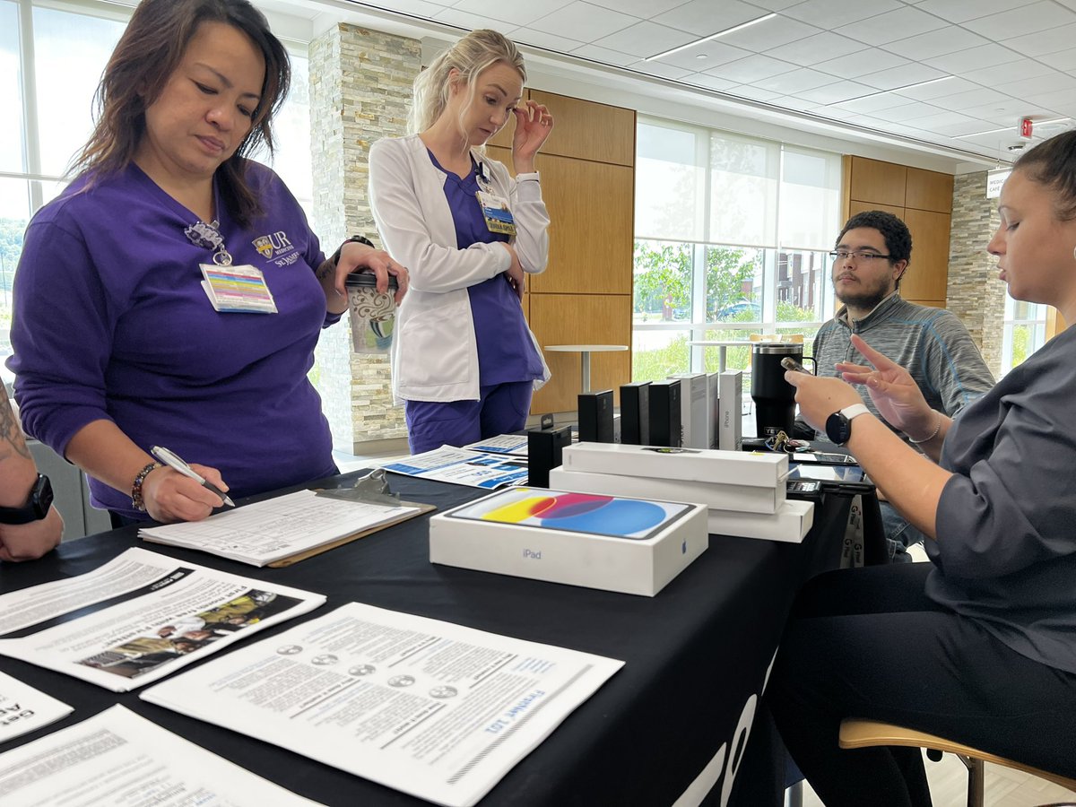 St.James Hospital with the Bath store! Thank you for welcoming us and taking the time to learn about the benefits of FirstNet. <a href="/kennicaraballo1/">Kenni Caraballo</a> <a href="/iTravyy/">T R A V I S</a> <a href="/judy_cavalieri/">Judy Cavalieri</a> <a href="/angels_candie/">yessenia santiago</a> <a href="/DennisJFosterJR/">Dennis Foster</a> <a href="/OneNYNJ/">OneNYNJ</a> <a href="/FirstNet/">FirstNet, Built with AT&T</a> <a href="/ATT/">AT&T</a>